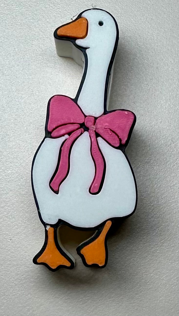 Goose Straw Topper